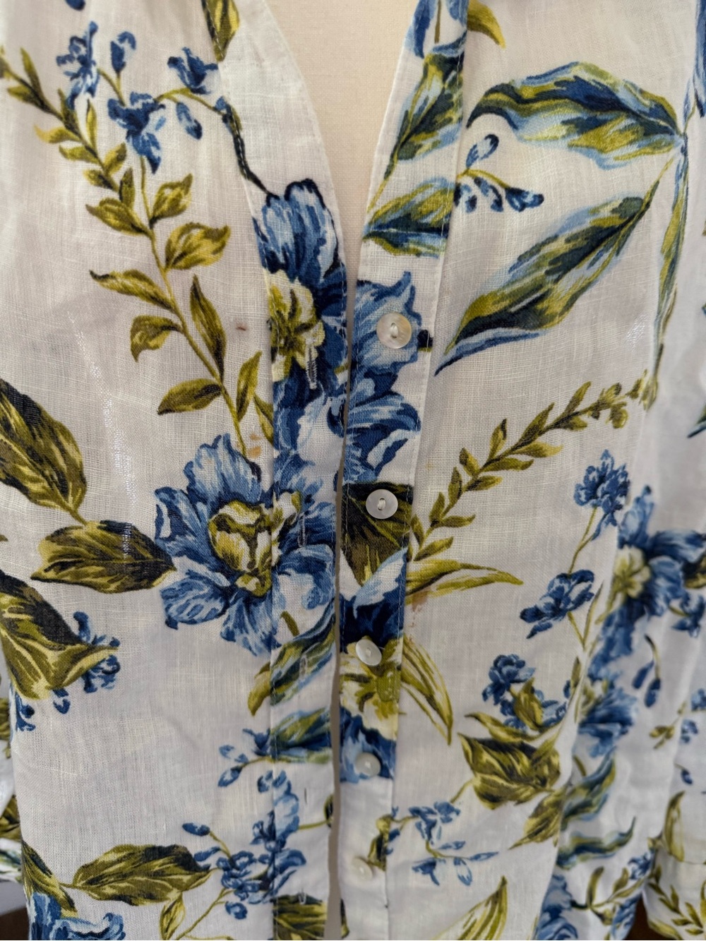 Joie White Floral Button-Up 💯 Linen Blouse with Blue and Green Print Size 1x - Picture 2 of 7